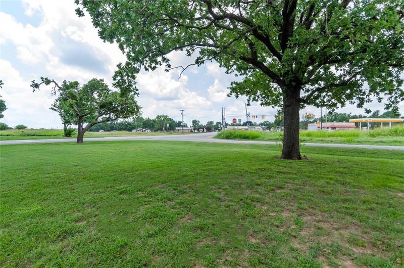 102 N Mesquite Street, Paradise TX 76073 - Photo 15