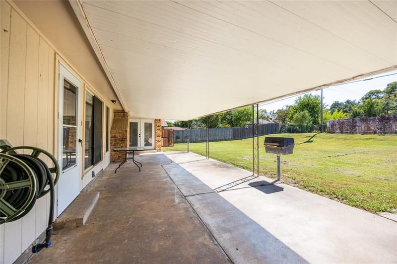 640 Ivy Ann Drive, Woodway TX 76712 - Photo 31