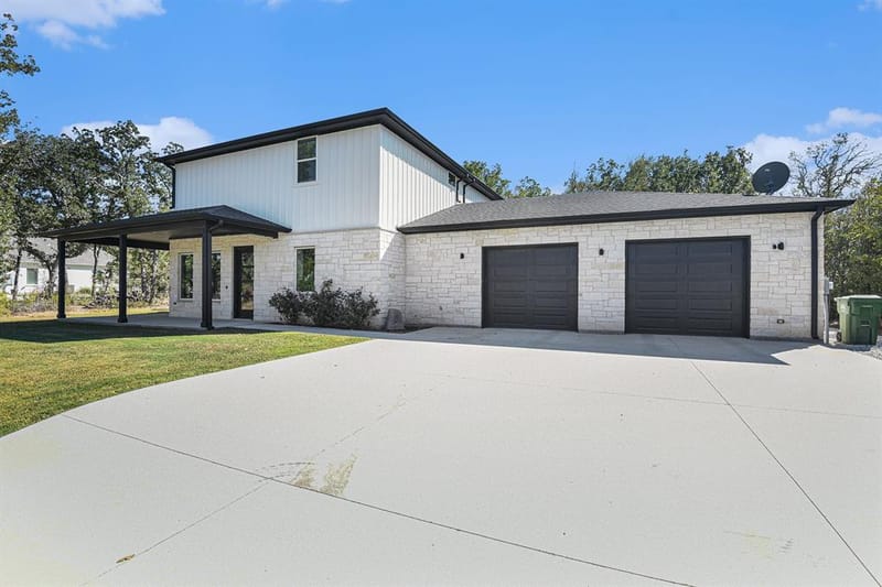 811 County Road 3451, Paradise TX 76073 - Photo 3
