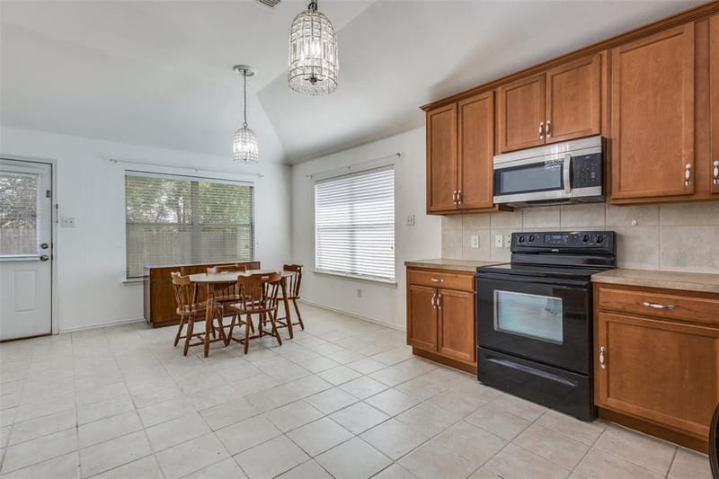 1617 Black Maple Drive, Anna TX 75409 - Photo 9