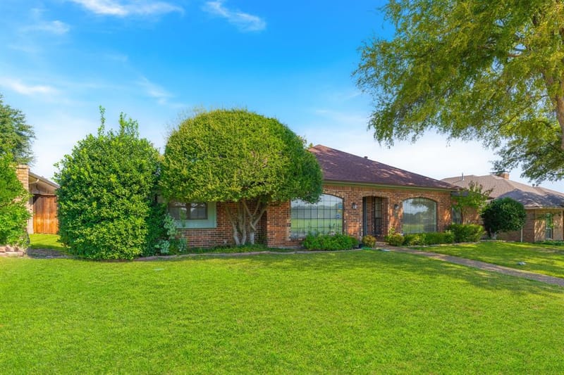 2709 N Spring Drive, Richardson TX 75082 - Photo 2