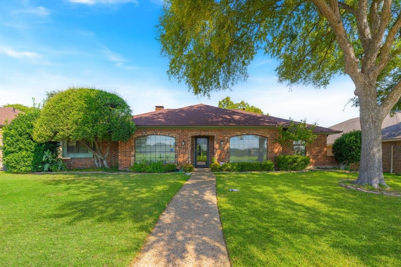 2709 N Spring Drive, Richardson TX 75082