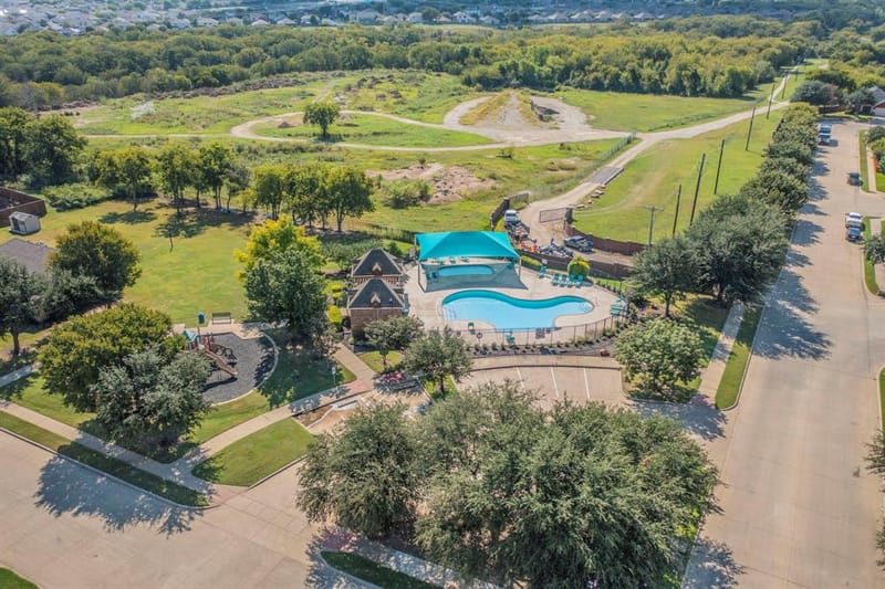 756 Walls Boulevard, Crowley TX 76036 - Photo 29