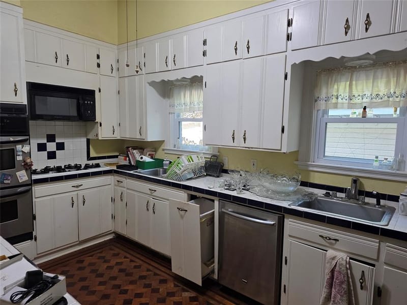 802 Fitzhugh Avenue, Paris TX 75460 - Photo 16