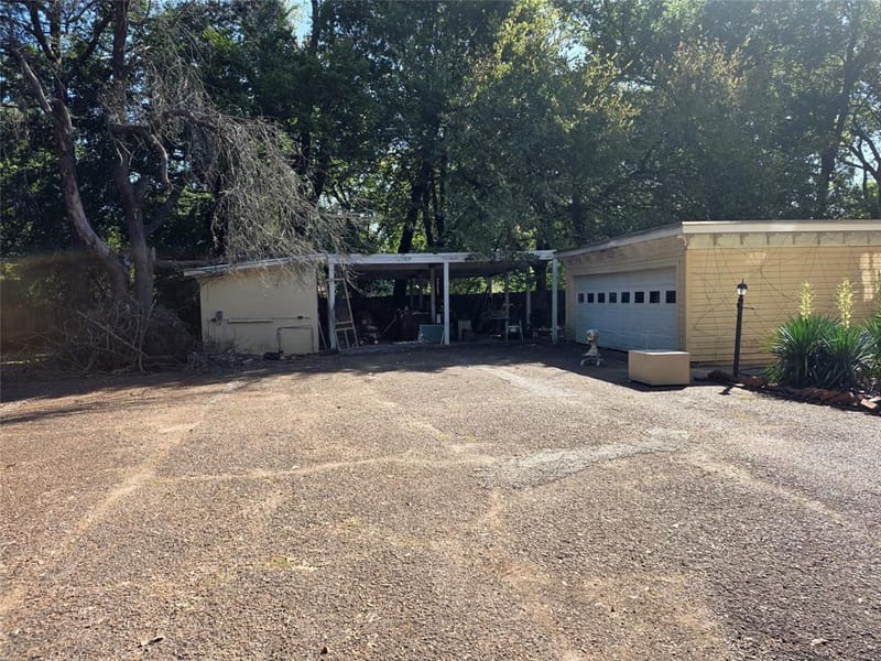 802 Fitzhugh Avenue, Paris TX 75460 - Photo 22
