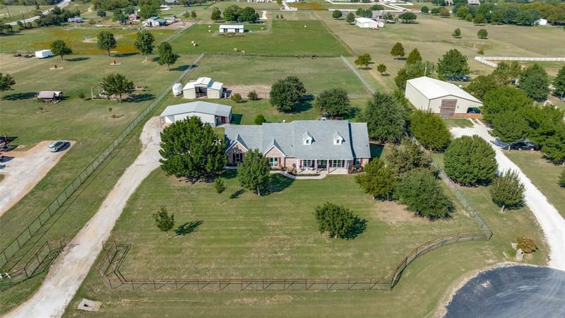 6221 Deer Run Road, Sanger TX 76266
