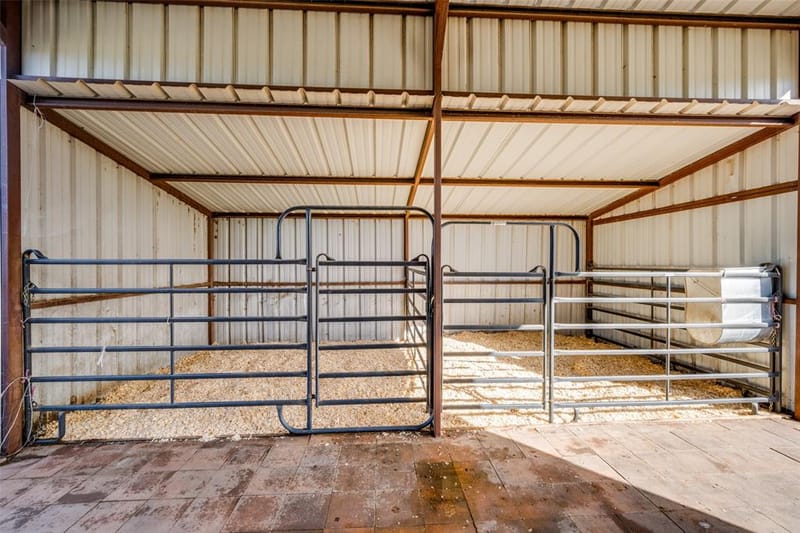 6221 Deer Run Road, Sanger TX 76266 - Photo 5