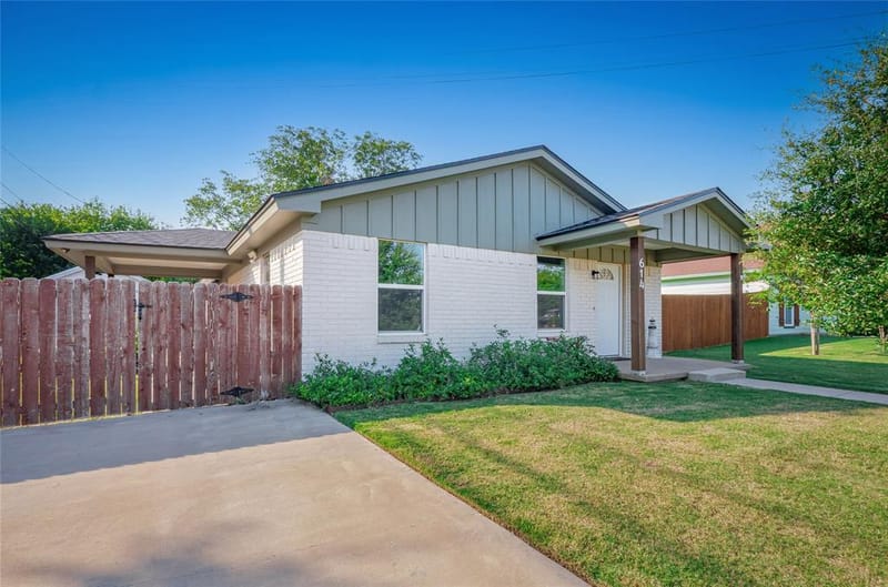 614 W 3rd Street, McGregor TX 76657 - Photo 4