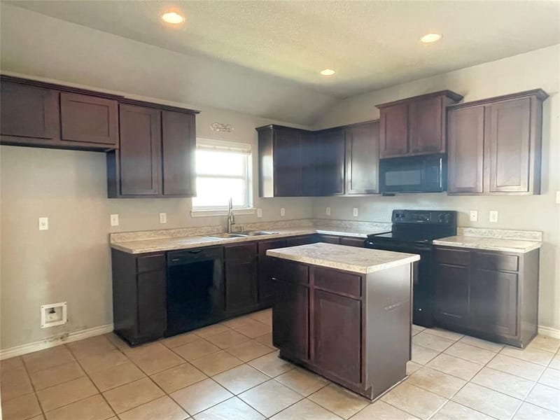 2525 Elk Creek Street, Temple TX 76504 - Photo 9