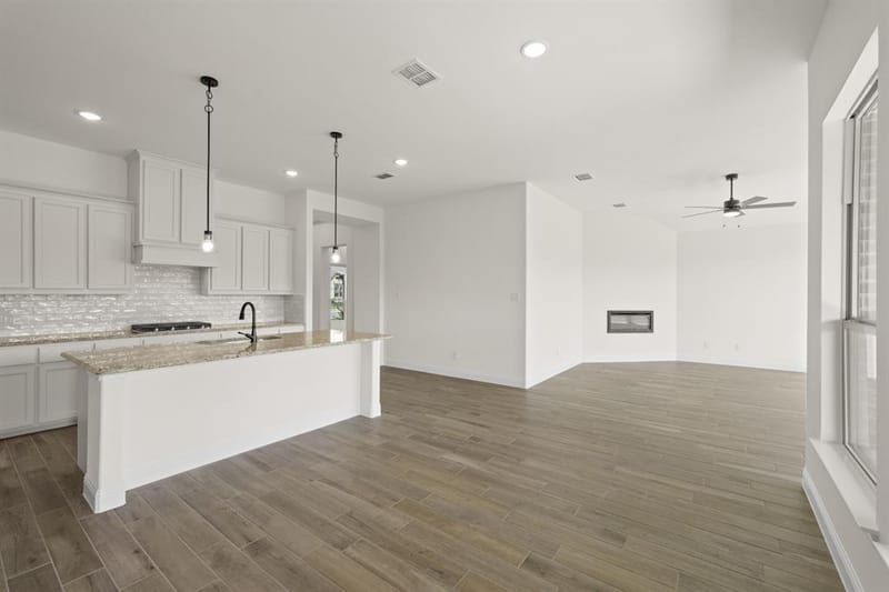 316 Bowrider Lane, Granbury TX 76049 - Photo 8