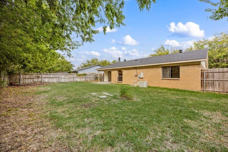 1109 Dennis Drive, Saginaw TX 76179 - Photo 24