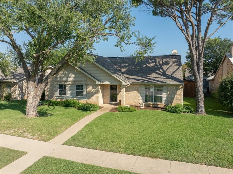 2828 Stratford Lane, Flower Mound TX 75028 - Photo 2