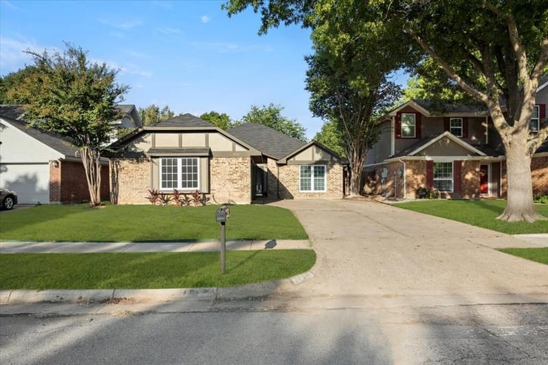 5624 Fox Hunt Drive, Arlington TX 76017