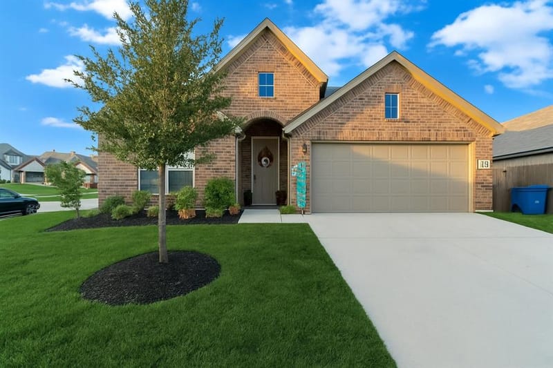 120 Cheryl Drive, Keene TX 76059 - Photo 2