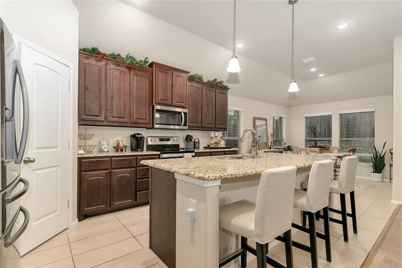 120 Cheryl Drive, Keene TX 76059 - Photo 17