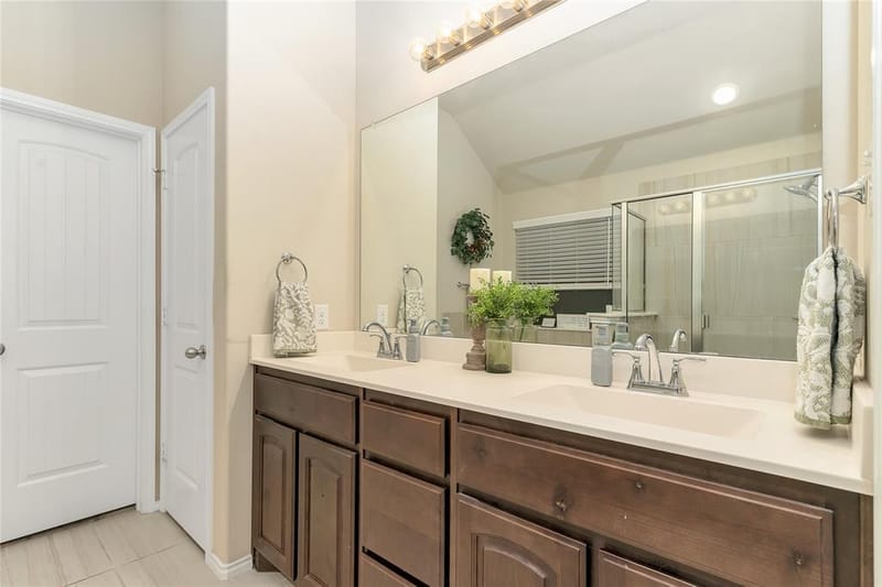 120 Cheryl Drive, Keene TX 76059 - Photo 25