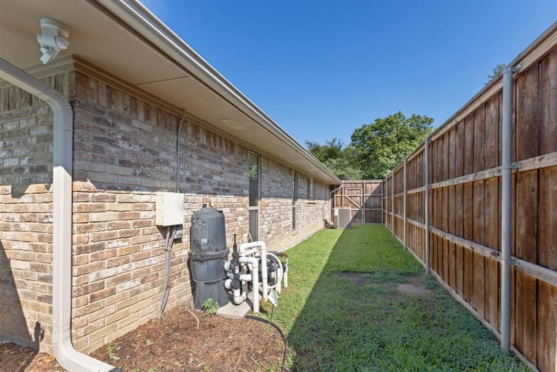 6006 Gentle Knoll Lane, Dallas TX 75248 - Photo 9