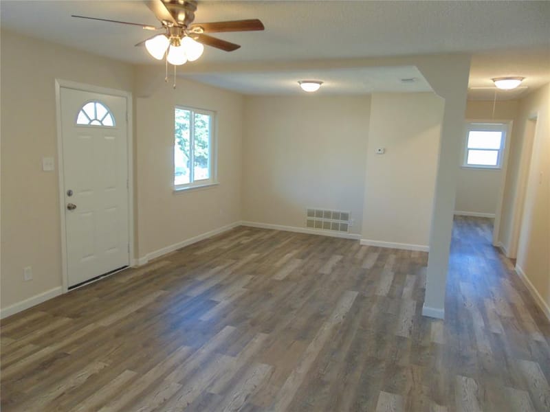 2516 Fatima Avenue, Dallas TX 75241 - Photo 2