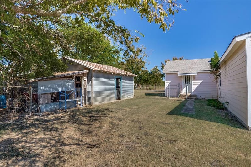 7165 County Road 1232, Godley TX 76044 - Photo 6