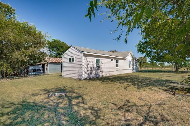 7165 County Road 1232, Godley TX 76044 - Photo 17