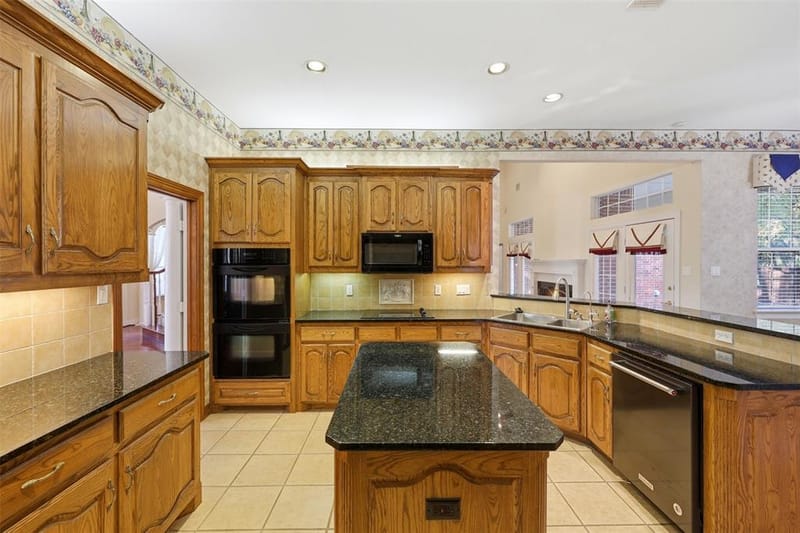 1860 Plum Creek Drive, Midlothian TX 76065 - Photo 18