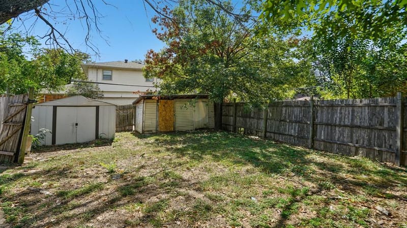 8036 Woodhue Circle, Dallas TX 75228 - Photo 32