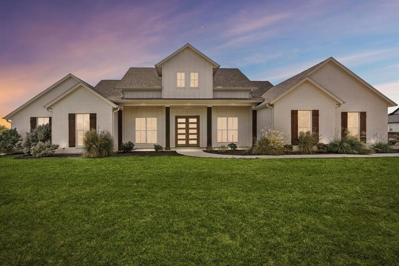 1208 Eagles Bluff Drive, Weatherford TX 76087 - Photo 2