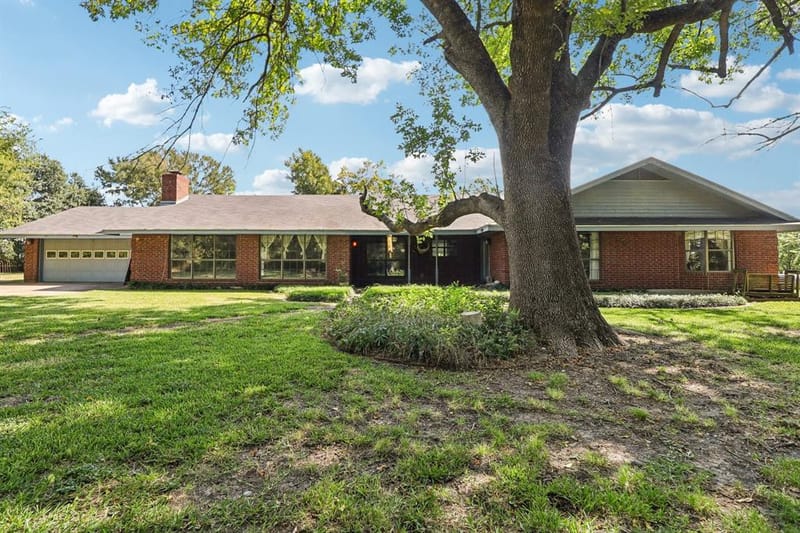 329 Lowell Road, Milford TX 76670 - Photo 2