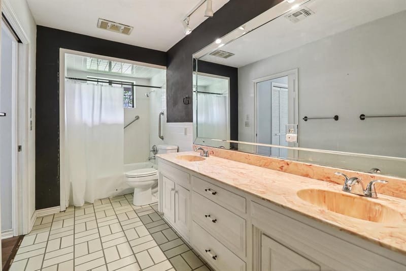 329 Lowell Road, Milford TX 76670 - Photo 14