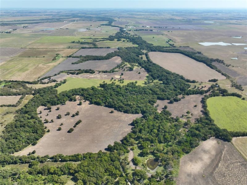 329 Lowell Road, Milford TX 76670 - Photo 18