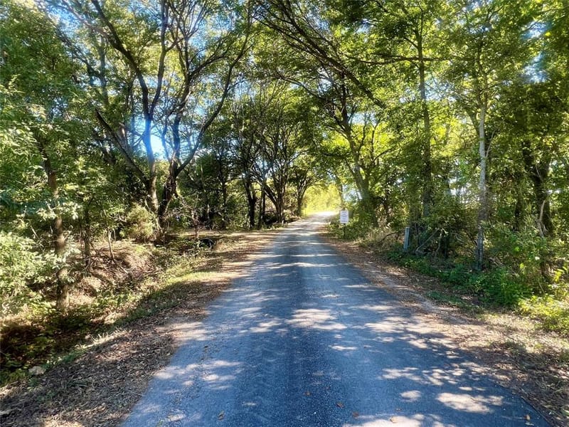 329 Lowell Road, Milford TX 76670 - Photo 35