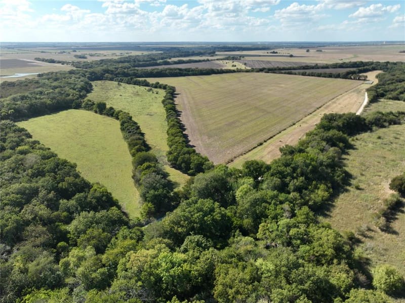 329 Lowell Road, Milford TX 76670 - Photo 21
