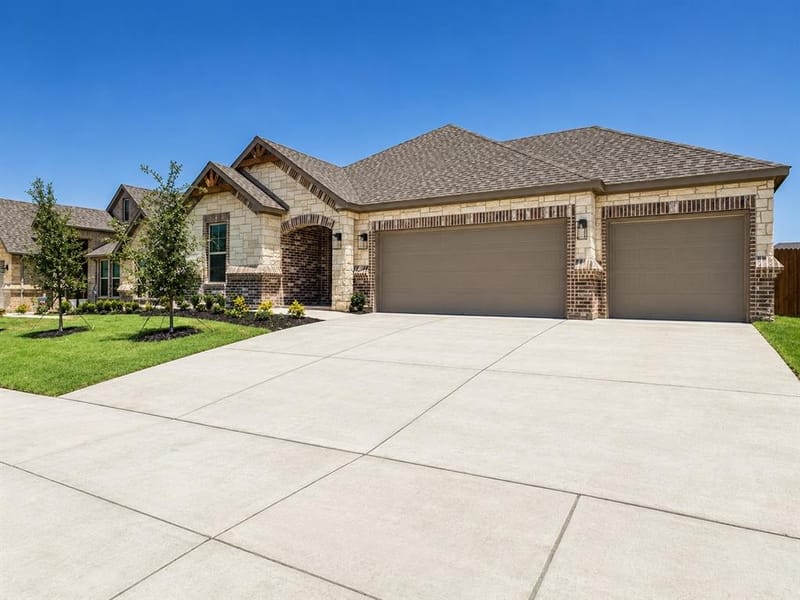 709 Bass Lake Lane, Cleburne TX 76033