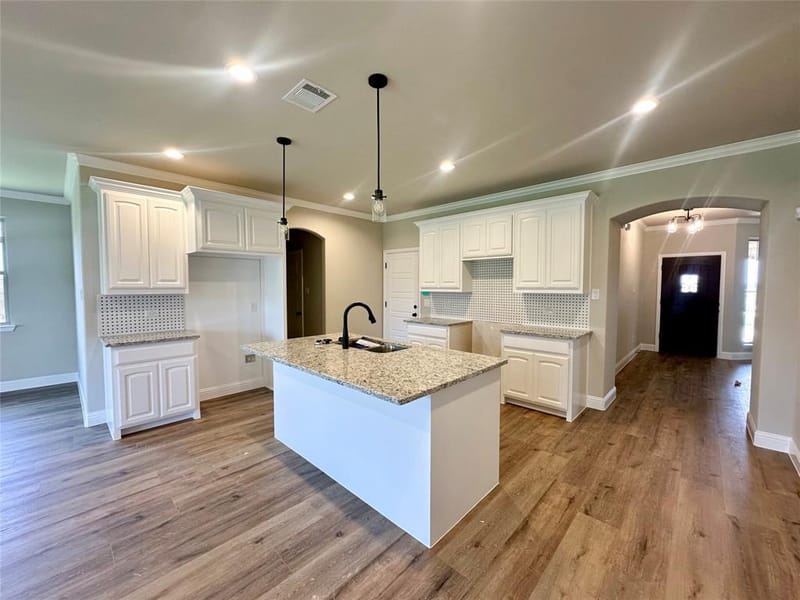 709 Bass Lake Lane, Cleburne TX 76033 - Photo 9
