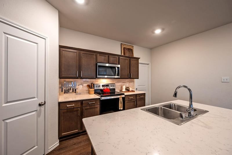 622 Clearlake Drive, Waxahachie TX 75165 - Photo 9