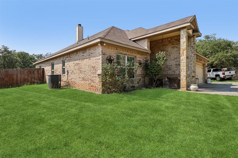 1203 Pala Dura Court, Granbury TX 76048 - Photo 5