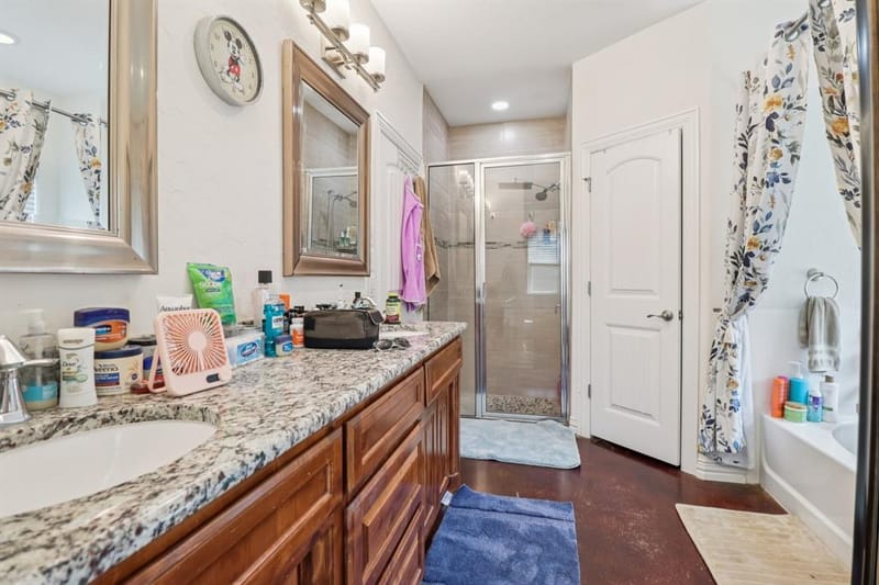 1203 Pala Dura Court, Granbury TX 76048 - Photo 30