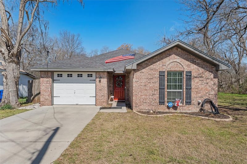 1206 Spring Street, Waco TX 76704 - Photo 3