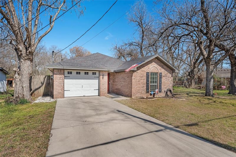 1206 Spring Street, Waco TX 76704 - Photo 4