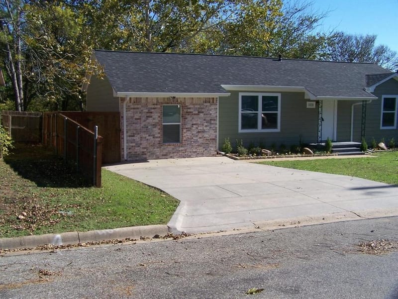 1215 S Vaden Street, Sherman TX 75090 - Photo 7
