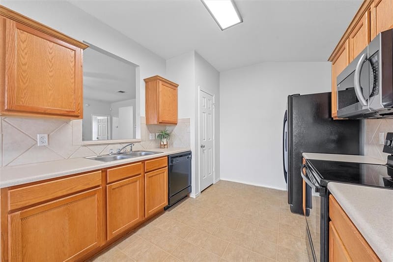 10120 Salem Way, Waco TX 76708 - Photo 9