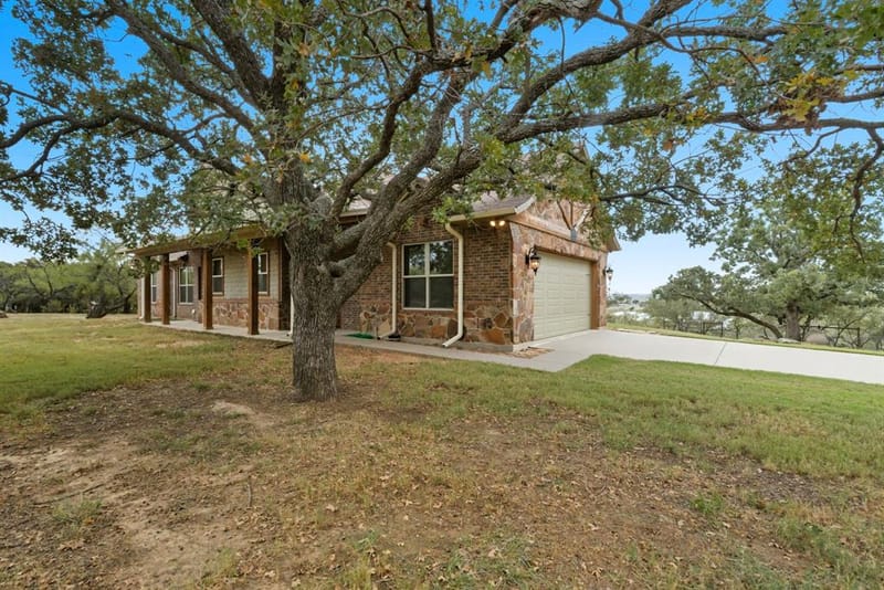 735 Gresham Lane, Jacksboro TX 76458 - Photo 26
