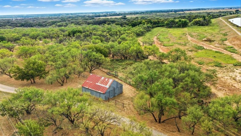 735 Gresham Lane, Jacksboro TX 76458 - Photo 34