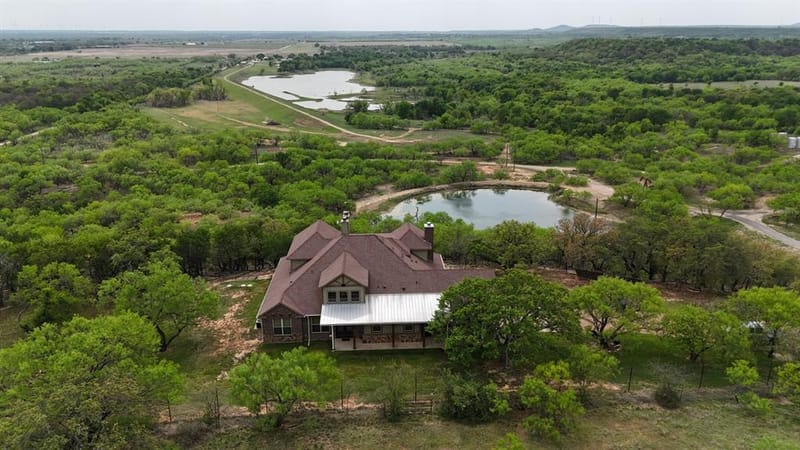 735 Gresham Lane, Jacksboro TX 76458 - Photo 37