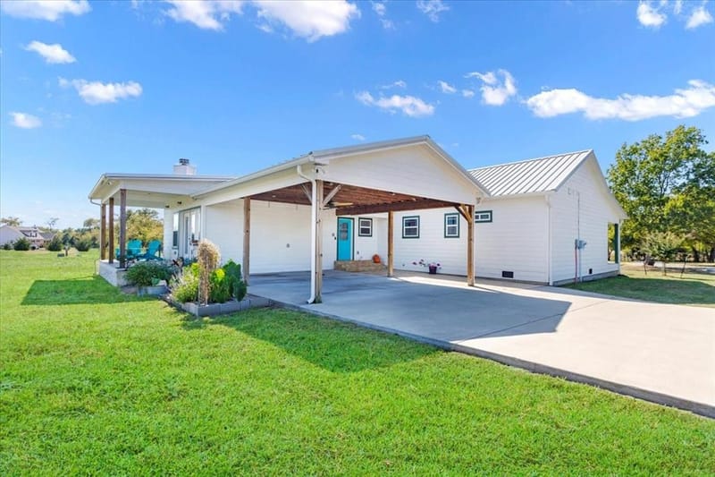3050 Wolf Front Road, Van Alstyne TX 75495 - Photo 2