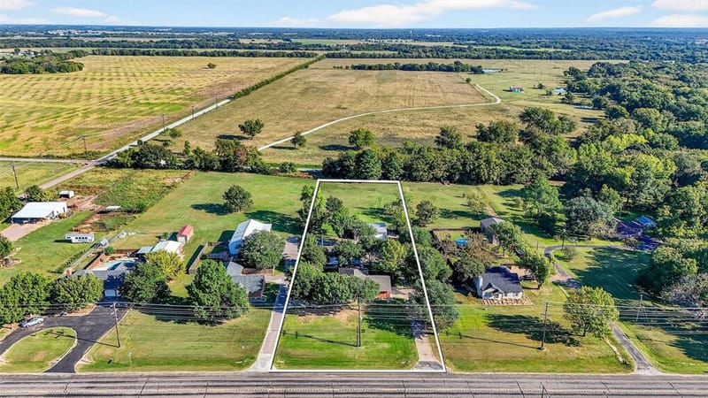 27019 State Highway 56, Whitesboro TX 76273 - Photo 13