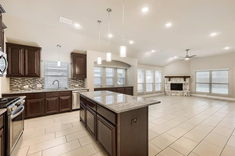 989 Imperial Eagle Road, Alvarado TX 76009 - Photo 10