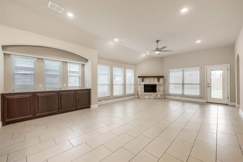 989 Imperial Eagle Road, Alvarado TX 76009 - Photo 4