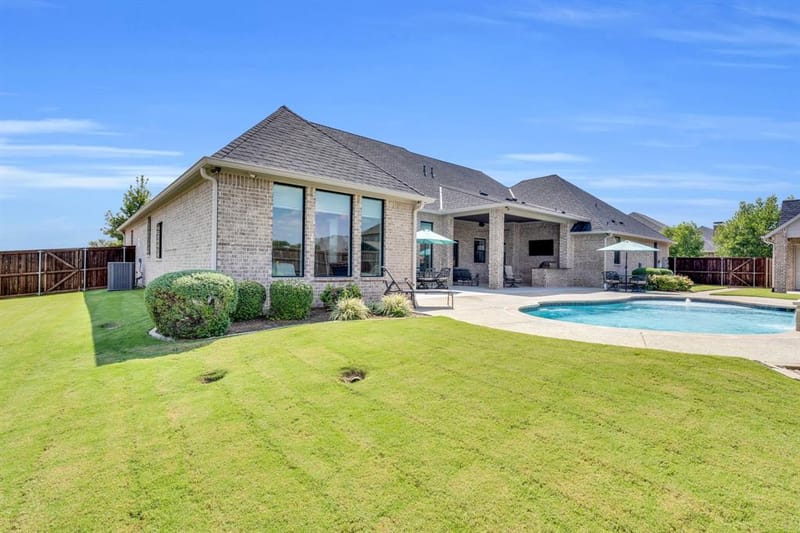 2209 Lyons, Midlothian TX 76065 - Photo 33