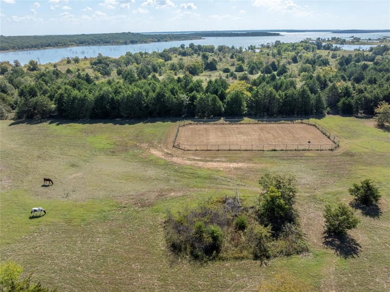 1639 Bloomfield Road, Valley View TX 76272 - Photo 23